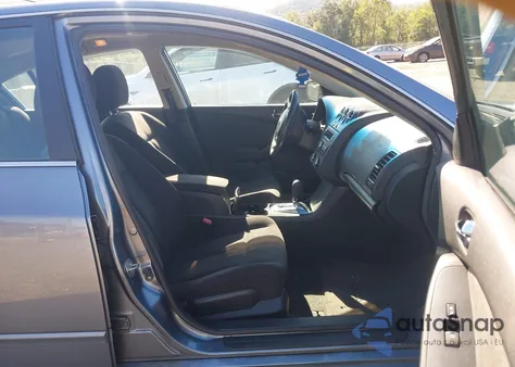 2011 Nissan Altima 2.5 S z USA, uszkodzony, nr VIN 1N4AL2AP9BN476021